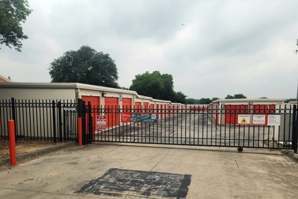 Storage Units at Public Storage - San Antonio - 2550 Thousand Oaks Dr - 2550 Thousand Oaks Dr