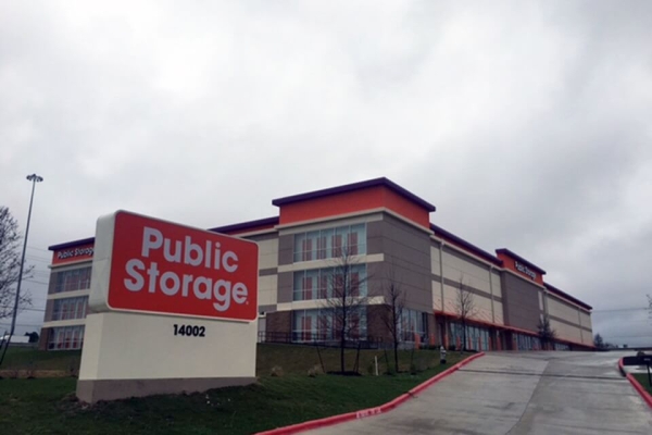 Facility photo: //images.sparefoot.com/medium/2136526a071e6a38aeb.jpg