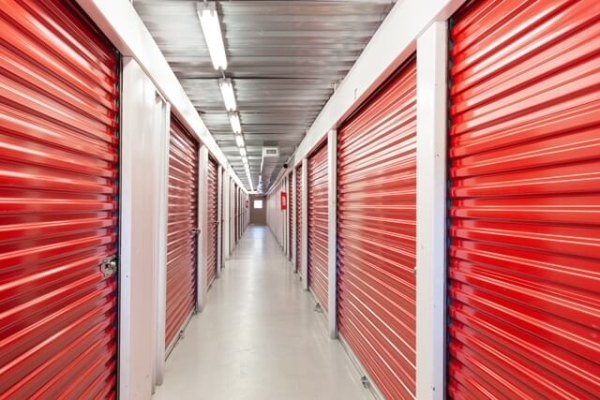 Facility photo: //images.sparefoot.com/medium/213653687ceb0042d21.jpg