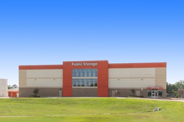 Storage Units at Public Storage - Houston - 9811 North Freeway - 9811 North Freeway