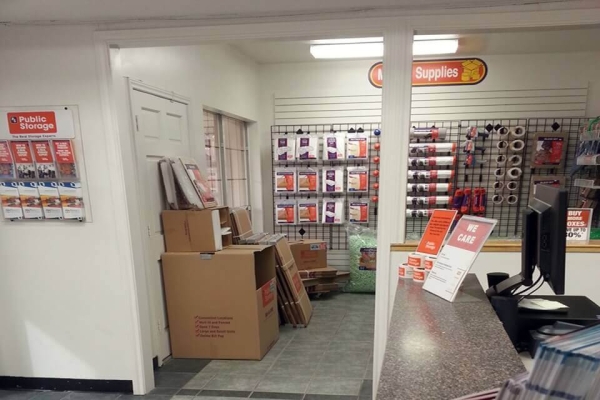 Storage Units at Public Storage - Houston - 4121 Greenbriar St - 4121 Greenbriar St