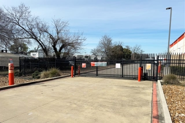 Storage Units at Public Storage - Houston - 13300 Hempstead Rd - 13300 Hempstead Rd