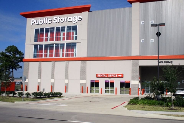 Facility photo: //images.sparefoot.com/medium/21367269f5fb3b5eef3.jpg