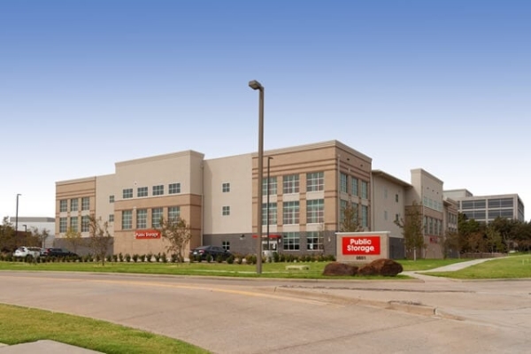 Facility photo: //images.sparefoot.com/medium/213681688f60be80006.jpg