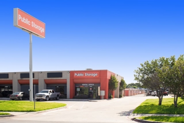 Facility photo: //images.sparefoot.com/medium/21368369f74a1ce8573.jpg