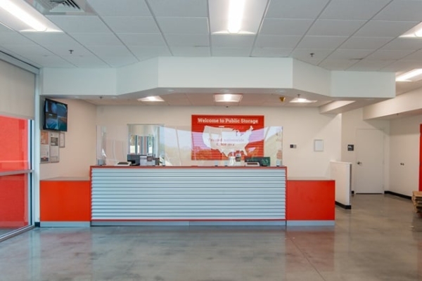 Facility photo: //images.sparefoot.com/medium/2136846884d21cad3db.jpg