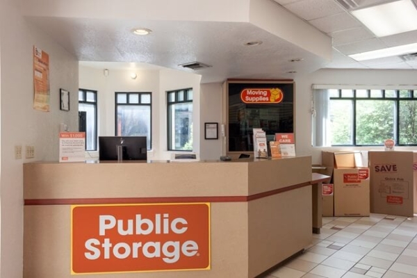 Facility photo: //images.sparefoot.com/medium/21368769ea218d6ad4c.jpg