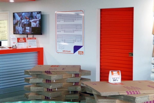 Facility photo: //images.sparefoot.com/medium/213690693c2808bd811.jpg