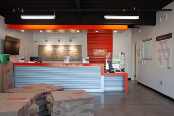 Facility photo: //images.sparefoot.com/medium/21369168bc3455eee8b.jpg