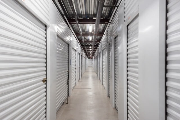 Facility photo: //images.sparefoot.com/medium/21370369e628cc1d8a4.jpg