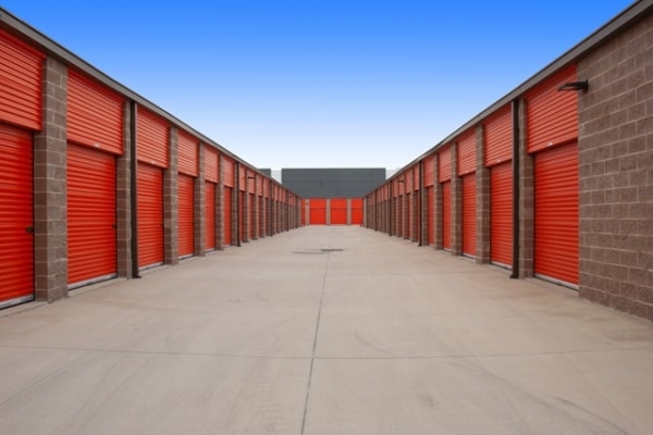 Facility photo: //images.sparefoot.com/medium/2137066884d4b5013c4.jpg
