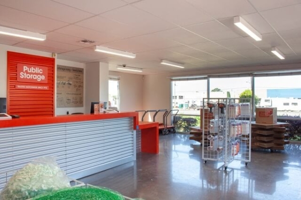 Facility photo: //images.sparefoot.com/medium/213714696e3d9a9e0e9.jpg