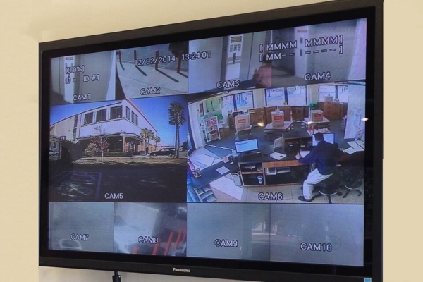 Facility photo: //images.sparefoot.com/medium/213718692c513740373.jpg