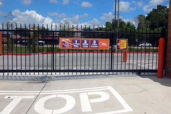 Storage Units at Public Storage - Pearland - 2760 Brownstone Place - 2760 Brownstone Place