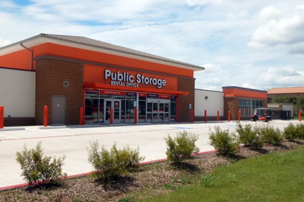 Storage Units at Public Storage - Pearland - 2760 Brownstone Place - 2760 Brownstone Place