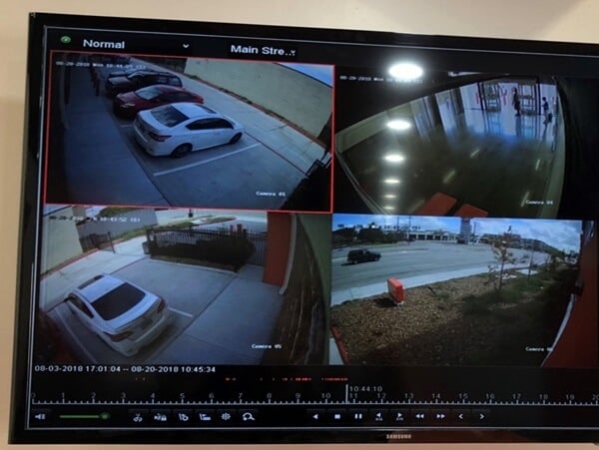 Facility photo: //images.sparefoot.com/medium/2137246956830a1888b.jpg