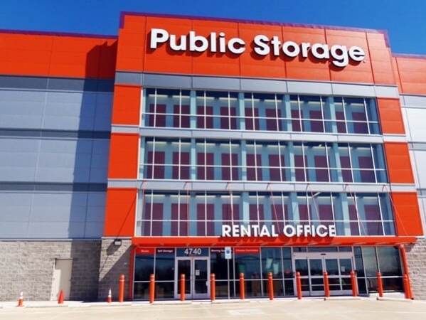 Storage Units at Public Storage - Dallas - 4740 Harry Hines Blvd - 4740 Harry Hines Blvd