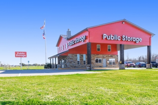 Facility photo: //images.sparefoot.com/medium/2137436880dff9d0683.jpg