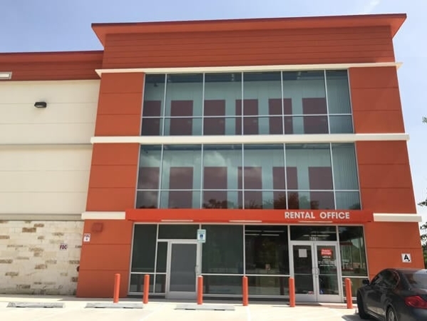 Facility photo: //images.sparefoot.com/medium/2137446965065724473.jpg