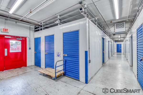 Storage Units at CubeSmart Self Storage - Orlando - 7400 Colonial Dr. - 7400 West Colonial Drive