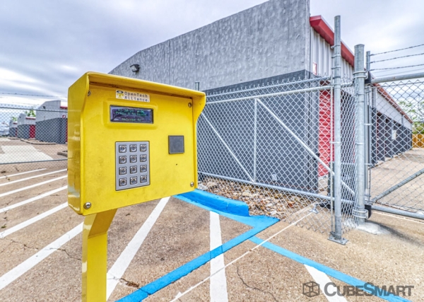 Storage Units at CubeSmart Self Storage - College Station - 219 Manuel Drive - 219 Manuel Drive