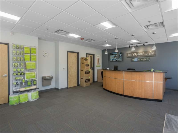 Facility photo: //images.sparefoot.com/medium/2138586994342b54c80.jpg