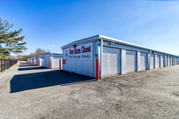 Facility photo: //images.sparefoot.com/medium/21386768812cf37a3dd.jpg