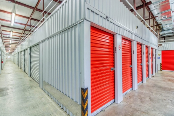 Facility photo: //images.sparefoot.com/medium/2138746880e11ac13ef.jpg