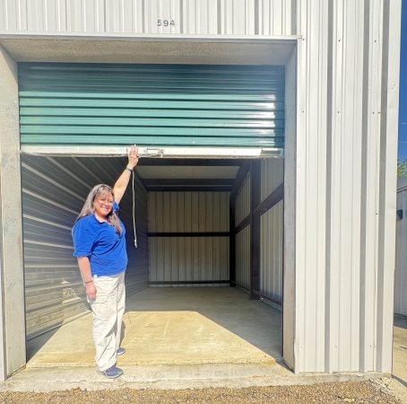 Facility photo: //images.sparefoot.com/medium/213876689f5189484ea.jpg