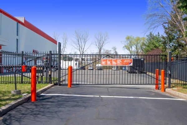 Facility photo: //images.sparefoot.com/medium/2138986908b6c310233.jpg