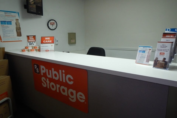 Facility photo: //images.sparefoot.com/medium/213917698749801fe52.jpg