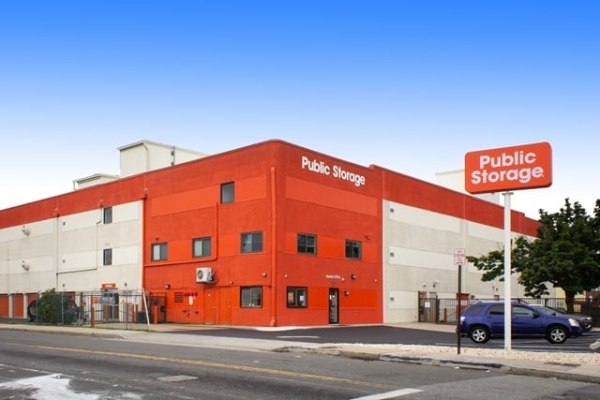 Facility photo: //images.sparefoot.com/medium/21392169f4a802b4b30.jpg