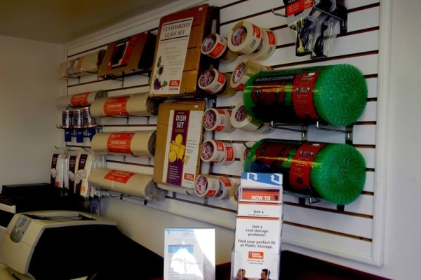 Facility photo: //images.sparefoot.com/medium/2139326923148015824.jpg