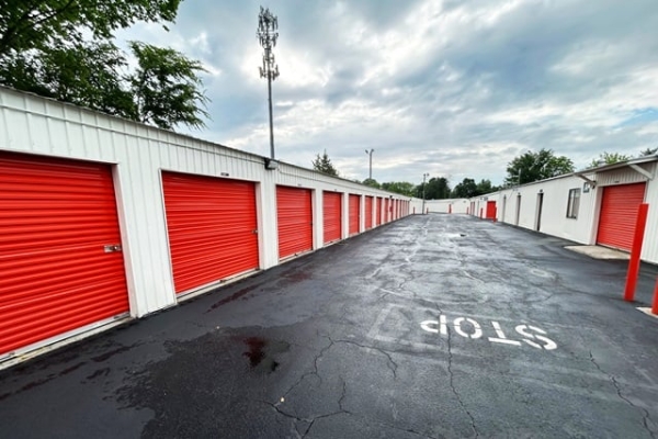 Facility photo: //images.sparefoot.com/medium/2139346925b73b3fde6.jpg