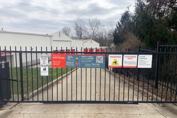 Facility photo: //images.sparefoot.com/medium/21393568e7b34b4f682.jpg