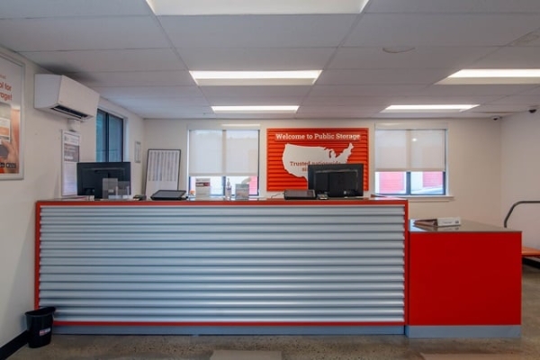 Facility photo: //images.sparefoot.com/medium/213944693ec5d343869.jpg