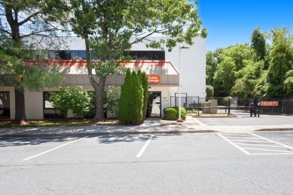 Facility photo: //images.sparefoot.com/medium/21397568935335a58f1.jpg
