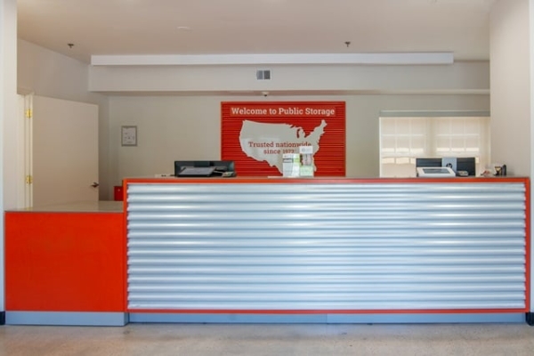 Facility photo: //images.sparefoot.com/medium/2139766908b6b408a0b.jpg