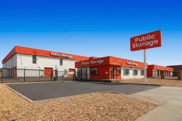 Facility photo: //images.sparefoot.com/medium/2139896a2177e5ecbf9.jpg