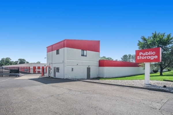 Facility photo: //images.sparefoot.com/medium/2139926878f52ea7053.jpg
