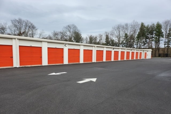 Facility photo: //images.sparefoot.com/medium/214002689f3089c0cc2.jpg