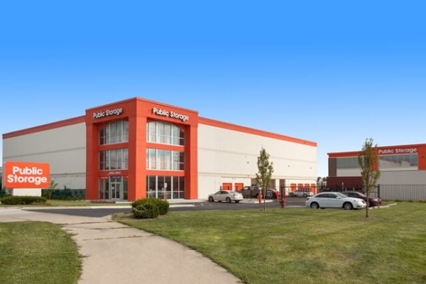 Facility photo: //images.sparefoot.com/medium/2140046a1ed7512683c.jpg