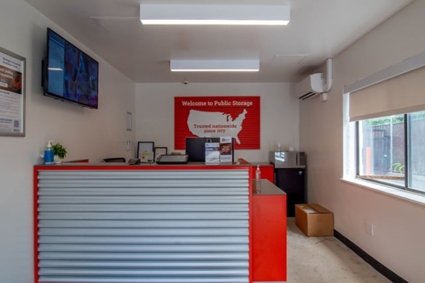 Facility photo: //images.sparefoot.com/medium/21400969f7476f2aeea.jpg