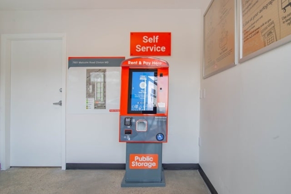 Facility photo: //images.sparefoot.com/medium/21401069e776d4362b4.jpg