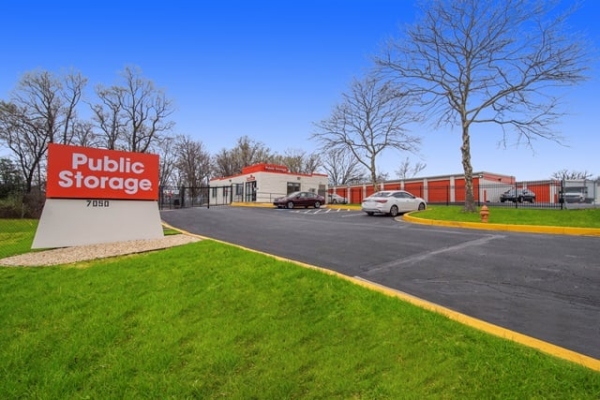 Facility photo: //images.sparefoot.com/medium/2140156892019ed9337.jpg