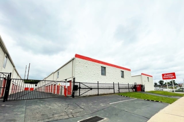 Storage Units at Public Storage - Upper Darby - 8401 Lansdowne Ave - 8401 Lansdowne Ave