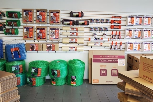 Facility photo: //images.sparefoot.com/medium/2140236895f68f79335.jpg