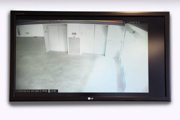 Facility photo: //images.sparefoot.com/medium/2140306915e5d9d6af2.jpg