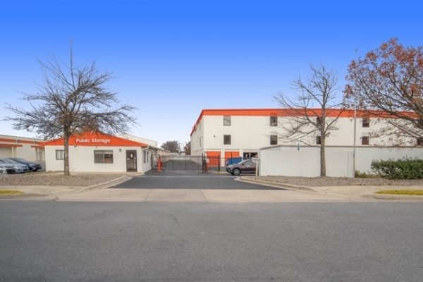 Storage Units at Public Storage - Laurel - 8550 Catalpa Street - 8550 Catalpa Street