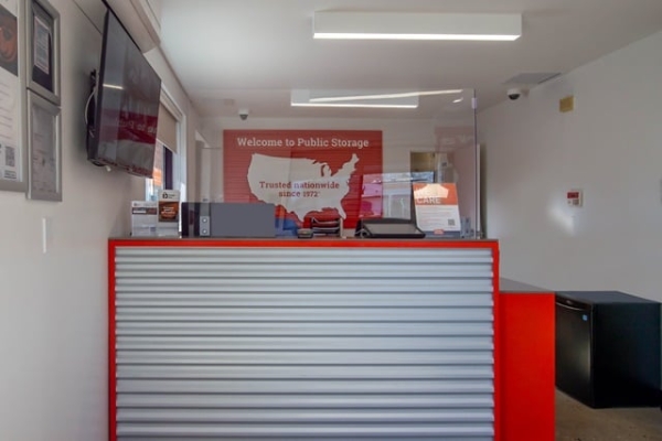 Facility photo: //images.sparefoot.com/medium/2140416908b63026448.jpg